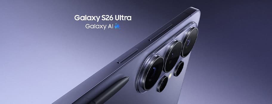 Galaxy S26 Ultra – Nahaufnahme des Smartphone-Rückseite mit mehreren Kameralinsen und einem Stylus.